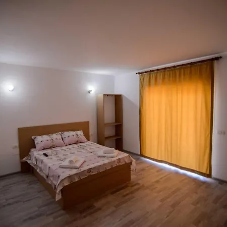 Πανσιόν Casa Gore 3*